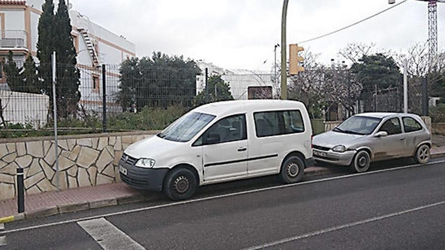 Las aceras no son para aparcar