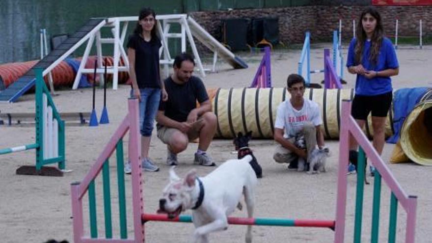 Una competició, a les actuals instal·lacions de la Devesa.