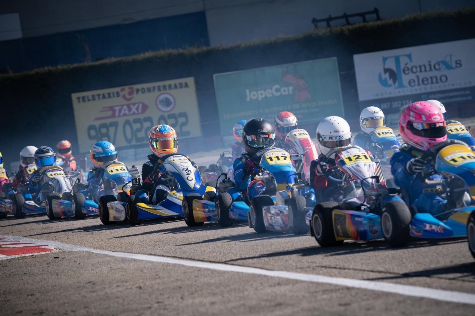 EN IMÁGENES: Alejandro Méndez, gran promesa tapiega del karting