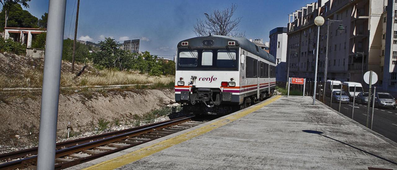 Las actuaciones previstas buscan mejorar la competitividad del tren Alcoy-Xàtiva.