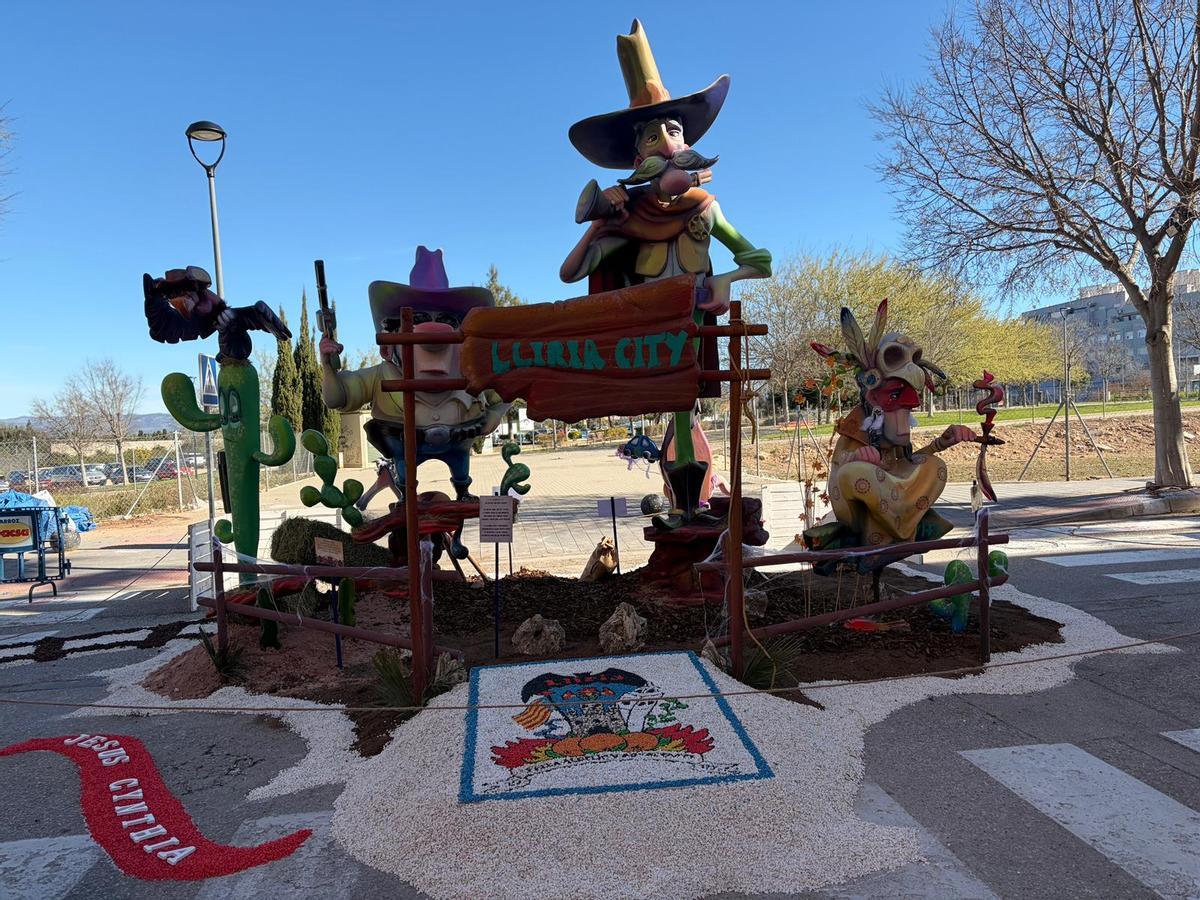 Primer premio para el monumento grande de la falla Alpelic i adjacents de Llíria.