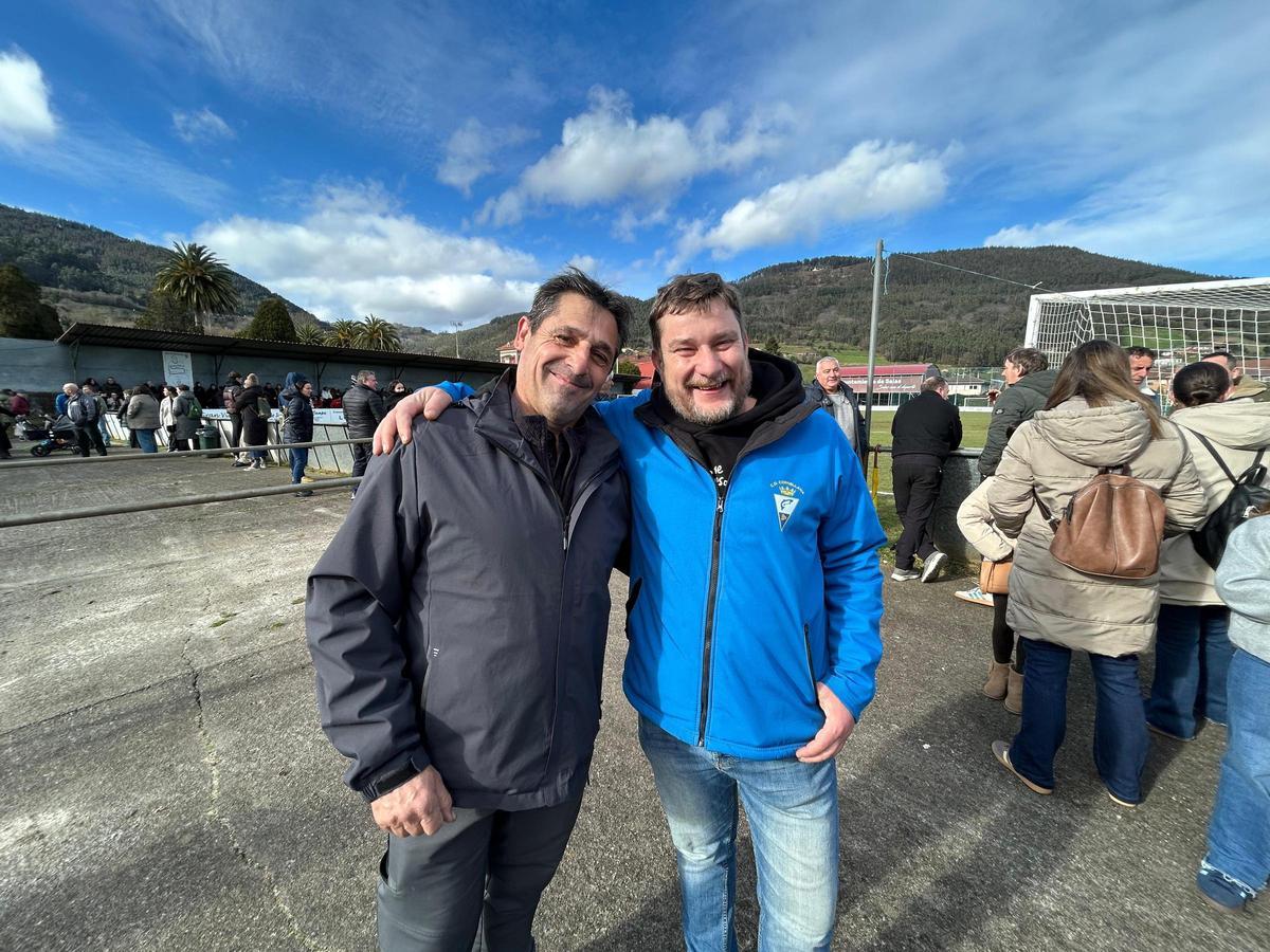 EN IMÁGENES: Así fue el derbi entre Salas y Cornellana, con victoria visitante en el último suspiro