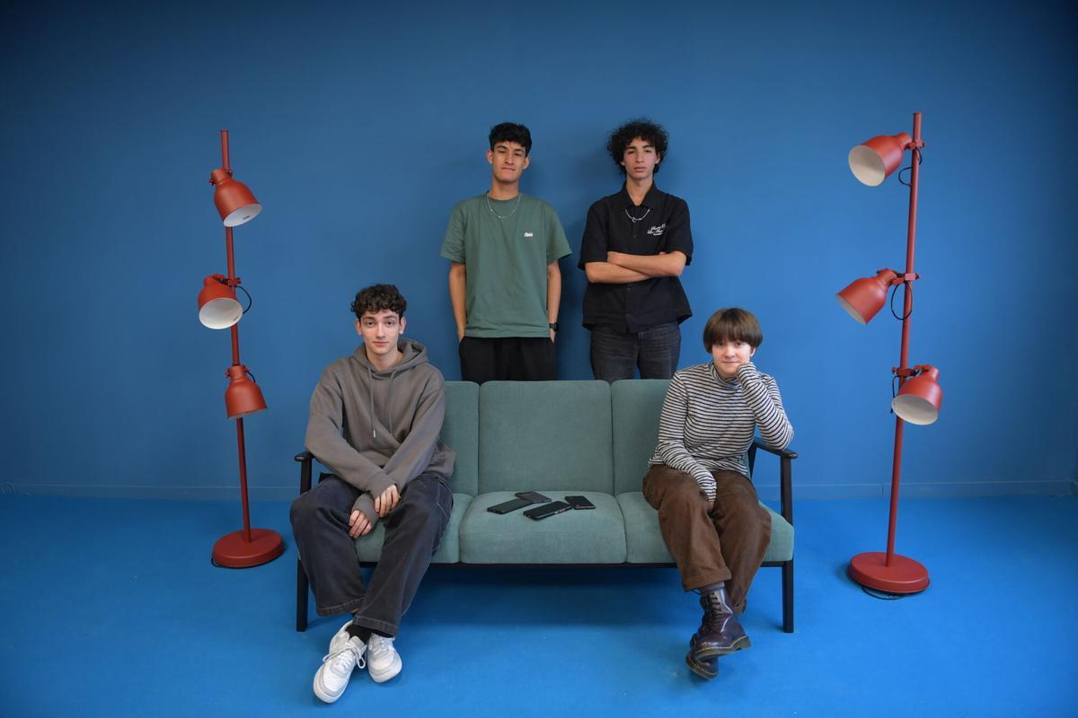 Abel García, César Rodríguez, Elyas El Jeddab y Giulia Mayor, estudiantes del Rafael Dieste