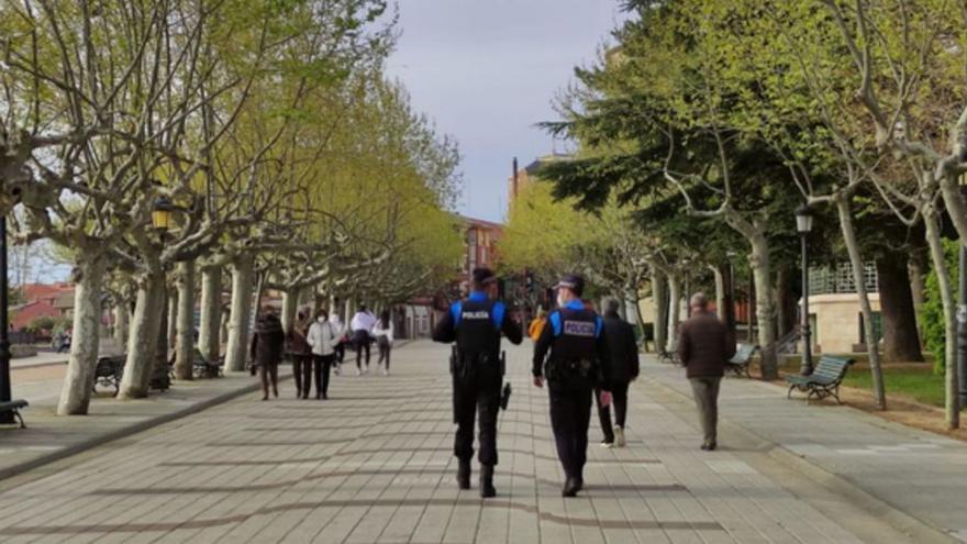 Policía Local de Benavente atiende dos avisos por &quot;peleas&quot; el fin de semana