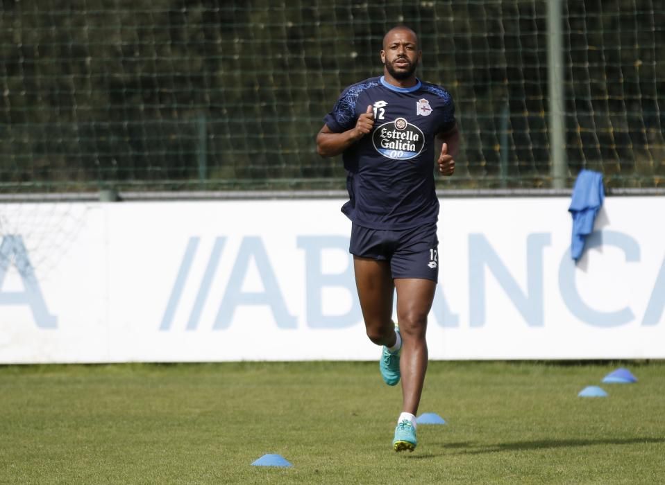 Fernando Navarro completa otro entrenamiento con el grupo y podría estar disponible para el partido del jueves ante el Leganés.