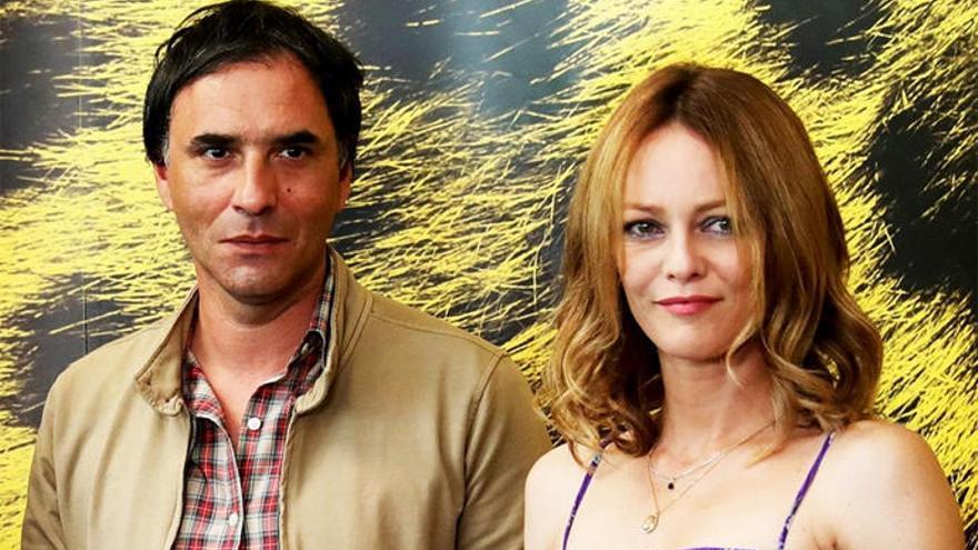 Vanessa Paradis y Samuel Benchetrit.