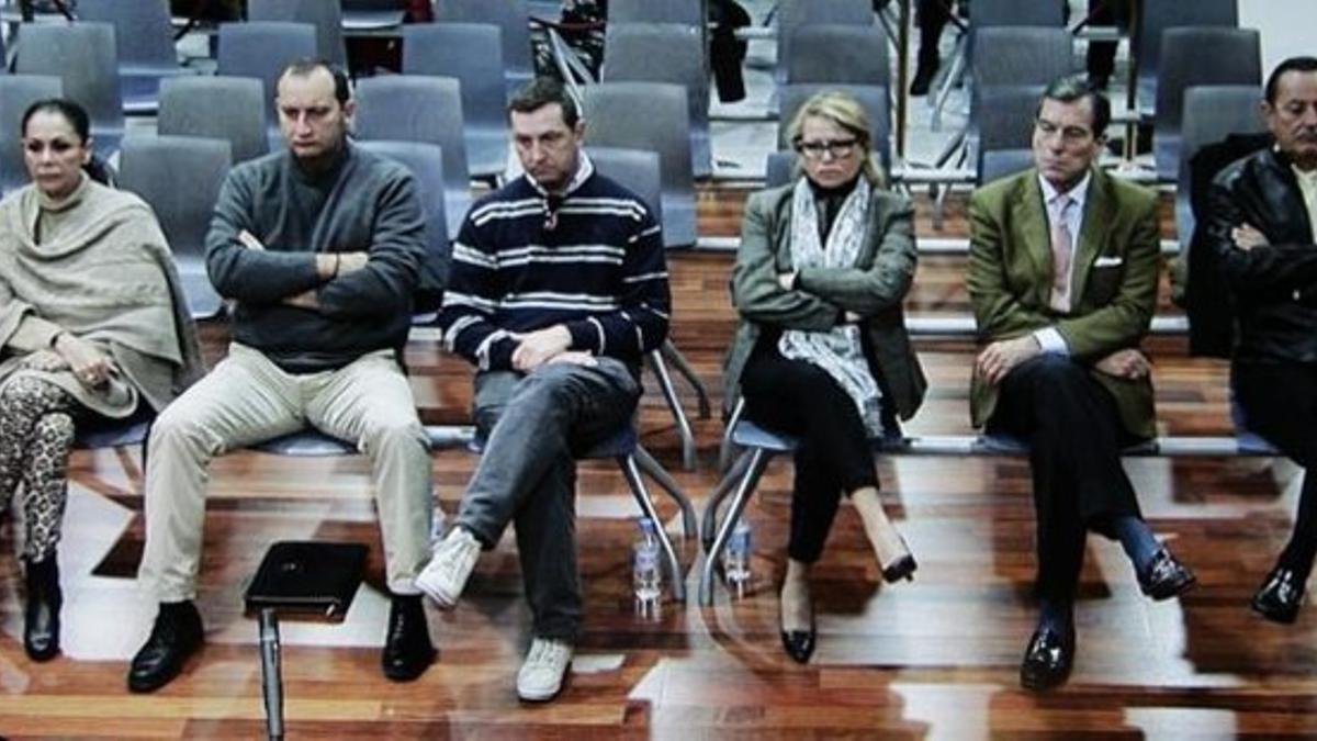 Fotografía tomada del monitor de la sala de prensa de la Audiencia de Málaga, donde este martes ha concluido el jucio contra Isabel Pantoja, Julián Muñoz y Maite Zaldívar por blanqueo de dinero.