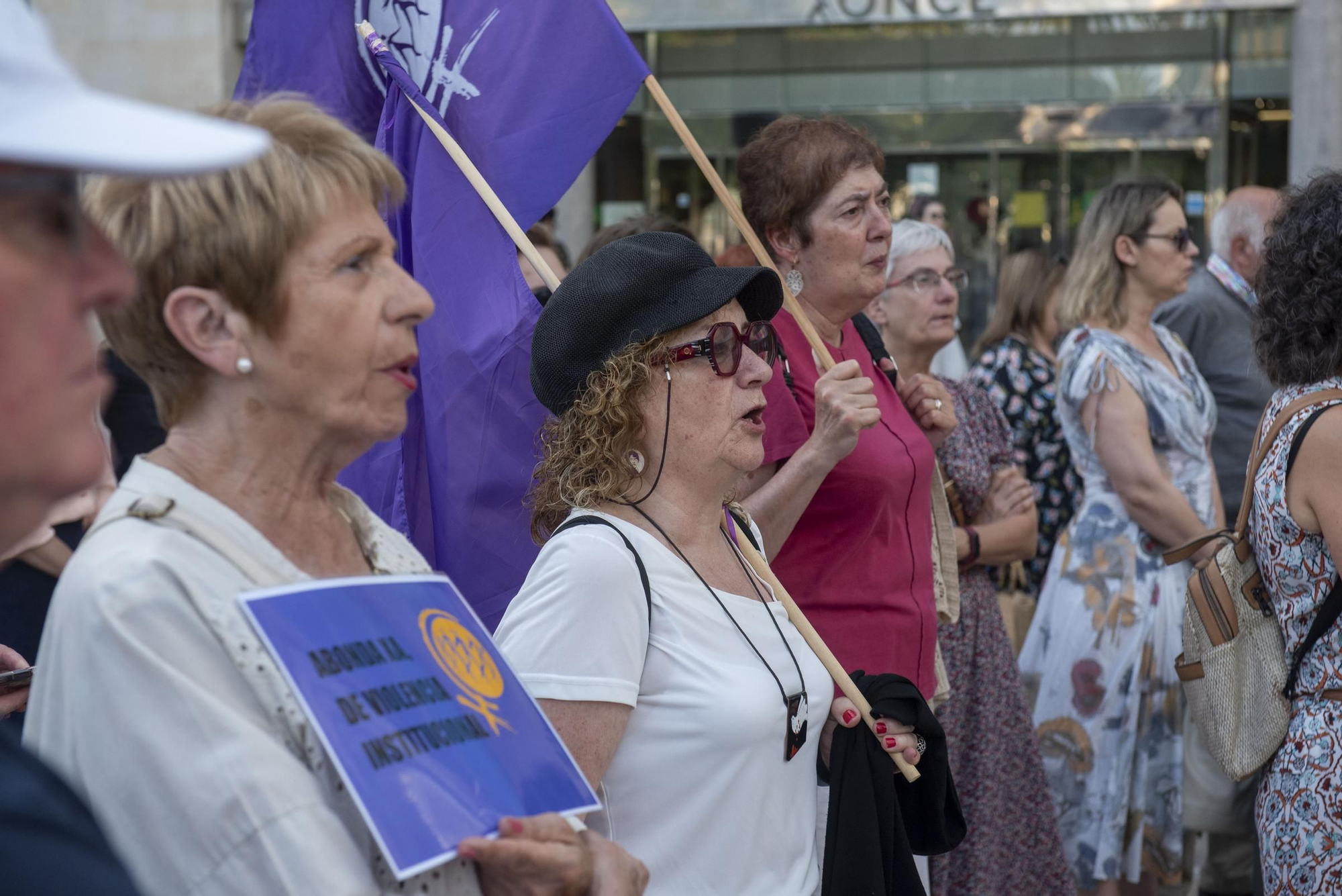 Protesta de la Marcha Mundial das Mulleres por el crimen machista de Maritza en A Coruña