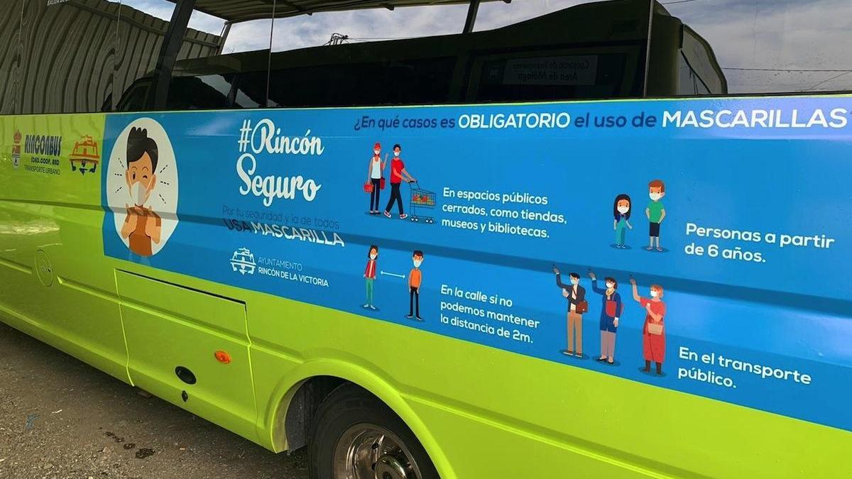 Un autobús urbano de Rincón de la Victoria.
