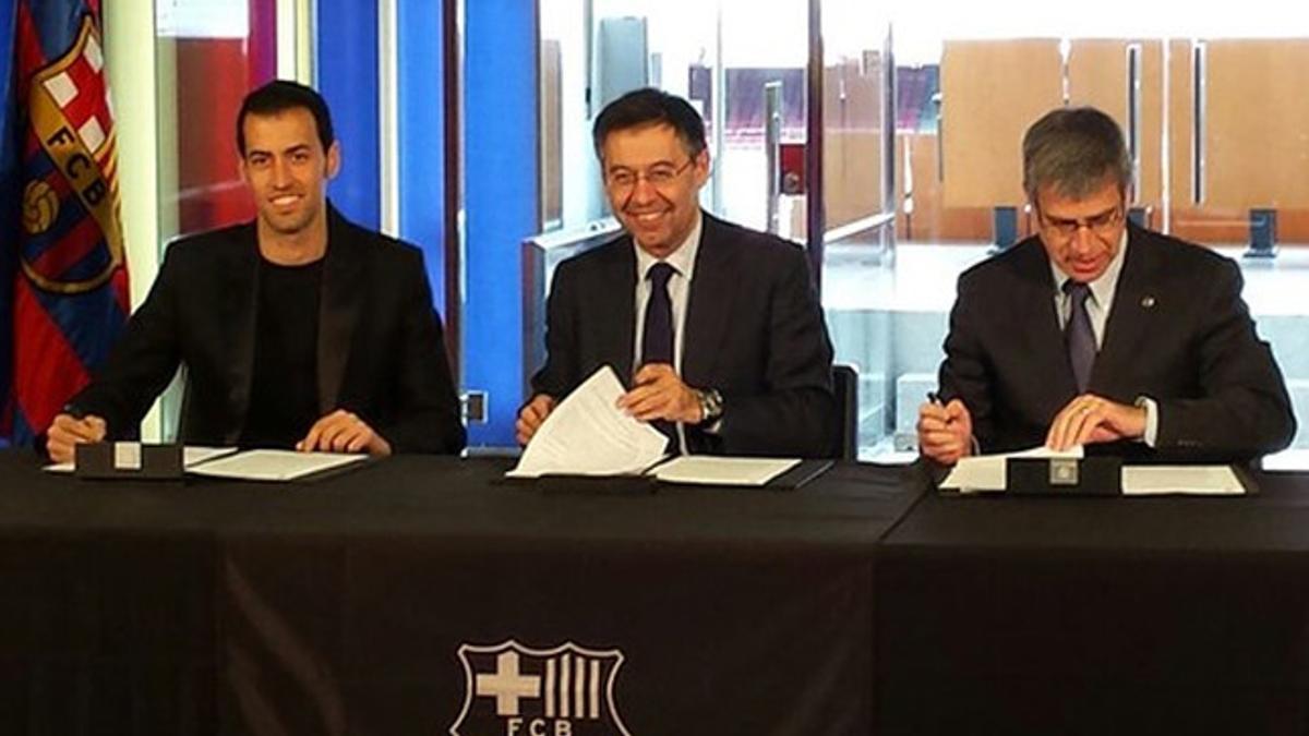 Busquets firma por el FC Barcelona  hasta 2019