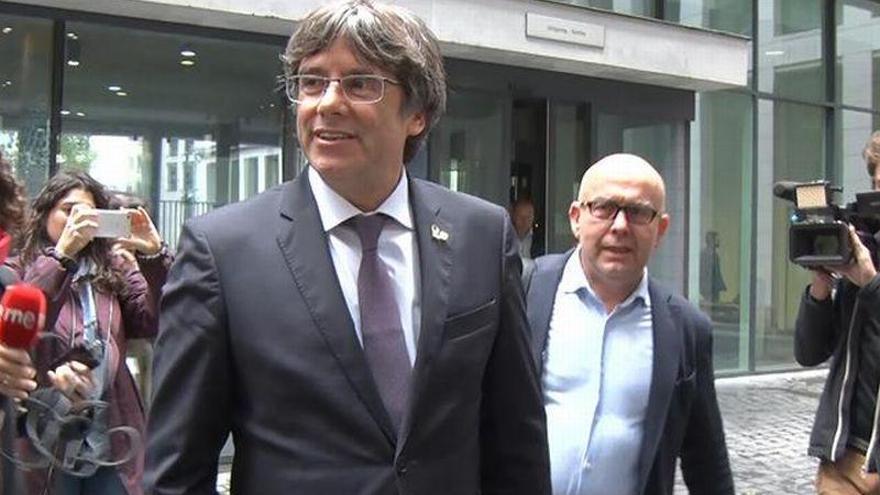 El abogado de Puigdemont denuncia un asalto a su despacho