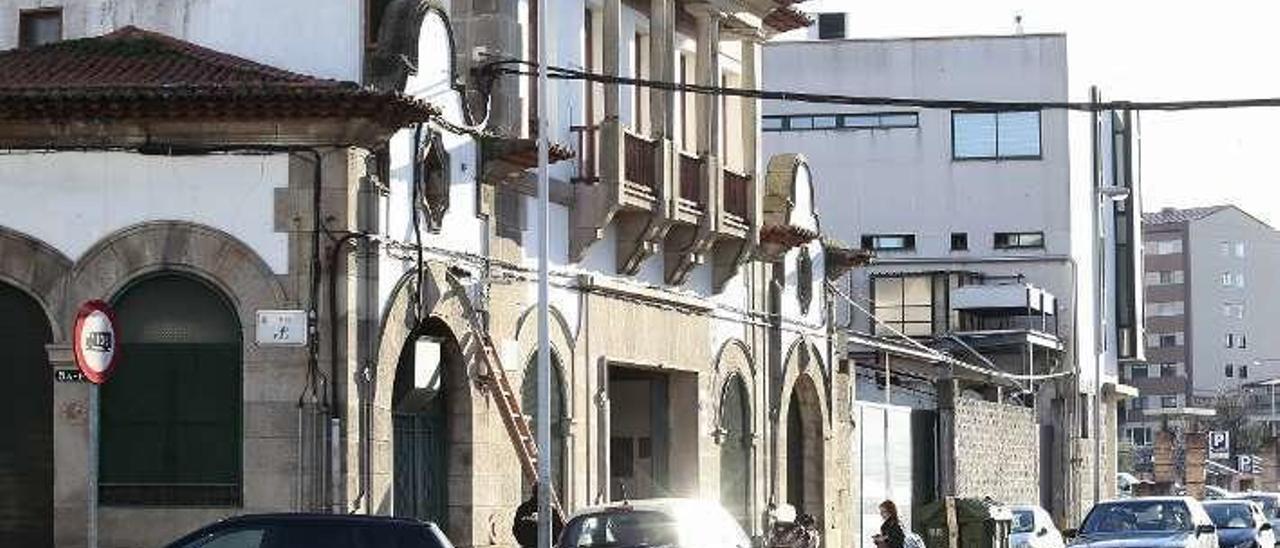 Exterior del edificio de la conservera en Vigo. // Adrián Irago