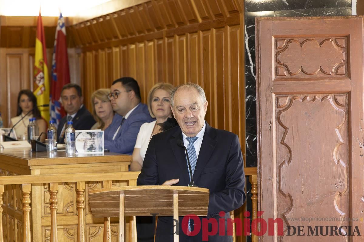 Así se ha vivido el emocionante acto del nombramiento de 'Hijo Predilecto' de Caravaca al doctor Juan Manuel Laborda