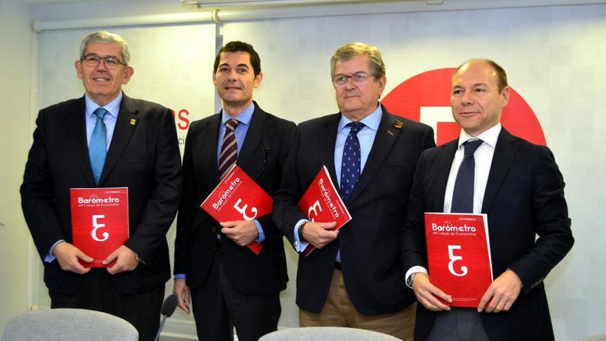 Economistas de la Región de Murcia en la presentación del Barómetro