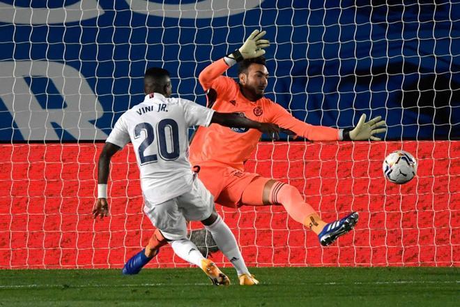 Las imágenes de la derrota del Real Madrid ante el Shakhtar Dontsk, de la primera jornada de la Liga de Campeones en el estadio Alfredo di Stefano