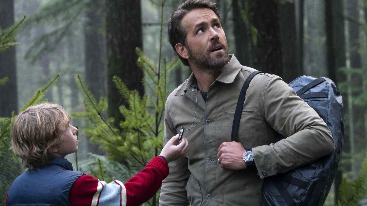 Walker Scobell (Adam Jr.) y Ryan Reynolds (Adam Sr.) en ’El proyecto Adam’.