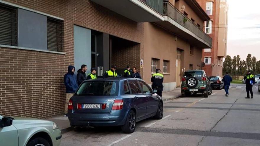 Dispositiu contra el frau per acabar amb l&#039;ocupació en un bloc de pisos a Figueres