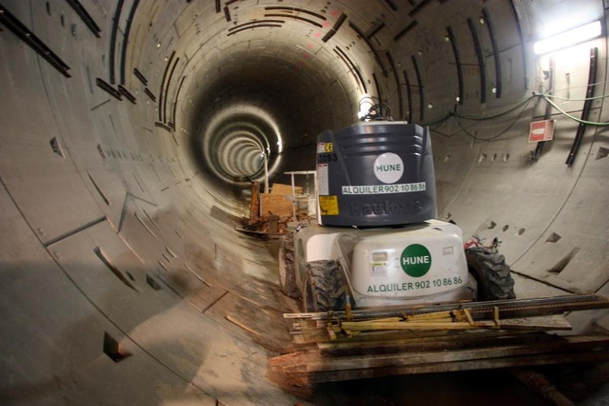 Un dels túnels dels Ferrocarrils de la Generalitat ja perforats a Sabadell a l’altura de la plaça Major. Un dels túnels dels Ferrocarrils de la Generalitat ja perforats a Sabadell a l’altura de la plaça Major.