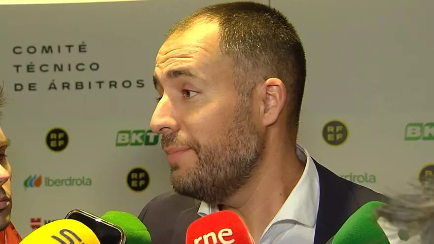 El presidente de los árbitros sobre si Quintero González podría volver a pitar al Madrid: "Por supuesto"