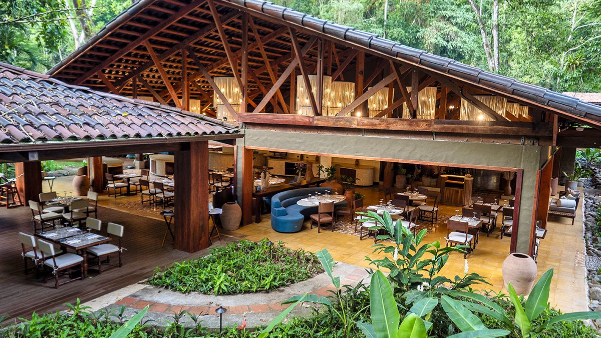 Santa Lucía Jungle Hacienda: dormir entre selva, puentes colgantes y cocodrilos junto al río Tárcoles
