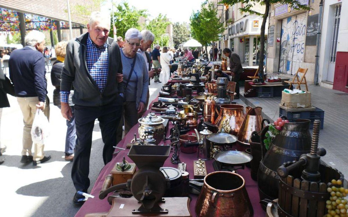 Els brocanters també han tingut el seu espai a les fires. | JORDI BLANCO