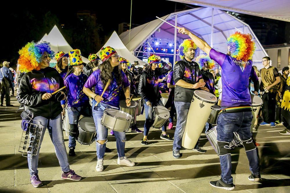 Búscate en las fotos del Carnaval en Benidorm