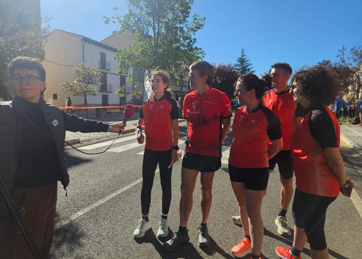 Deportistas del CAX Orientació en la competición en Vilafranca.