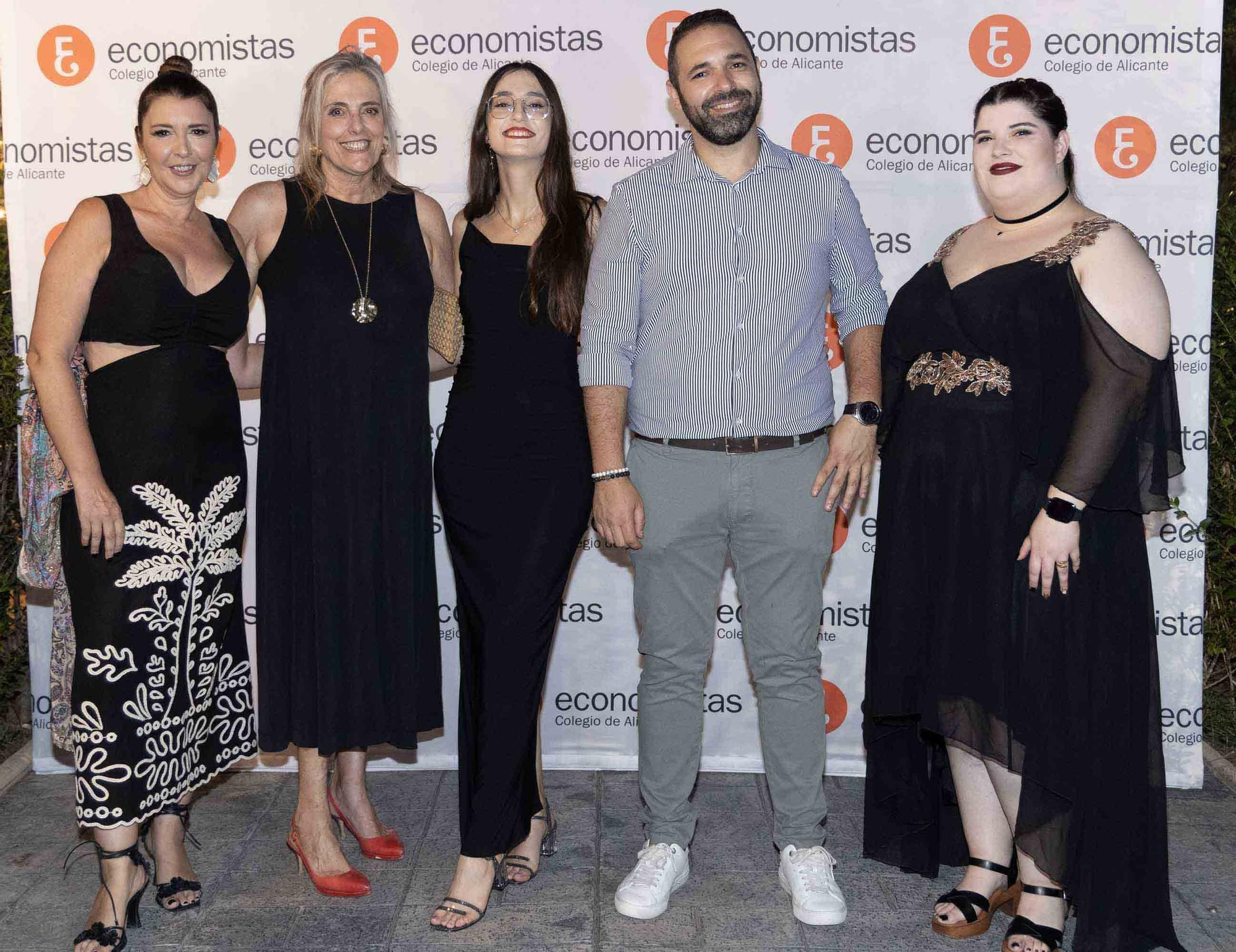 El Colegio de Economistas de Alicante celebra su cena anual en honor a su patrón
