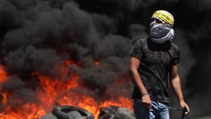 Enfrentamientos entre palestinos y las tropas israelíes