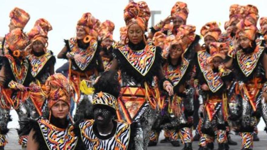 Odissea en el desert i Tribu africana, guanyadores del Carnaval de l&#039;Escala