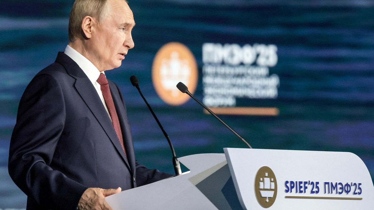 Vladimir Putin en el Foro Económico de San Petersburgo