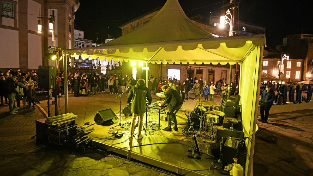 Concierto de ayer en la plaza de Ourense.   | // GUSTAVO SANTOS