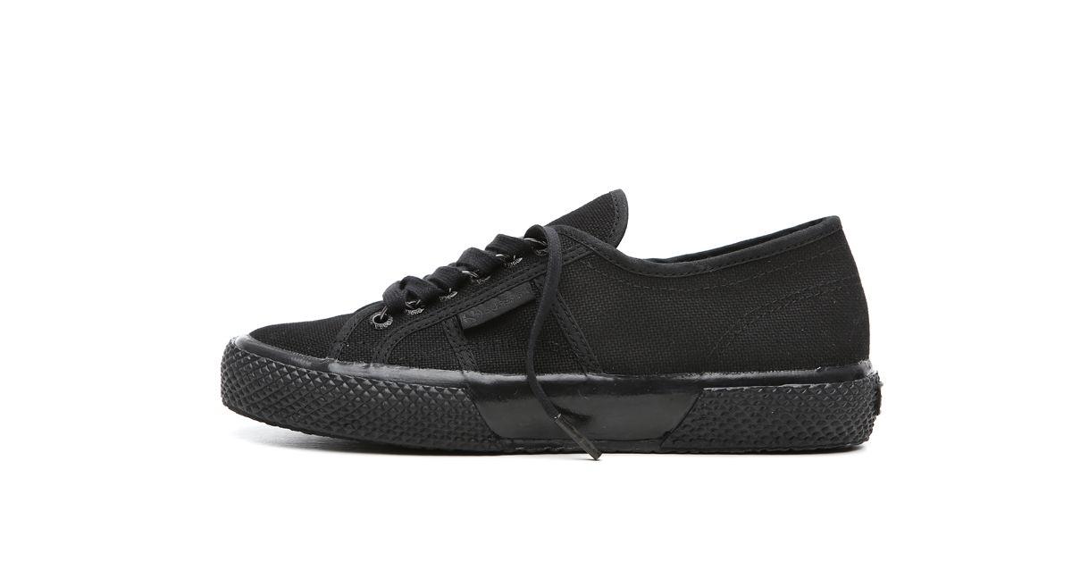 Zapatilla 'total black', Binx x Superga