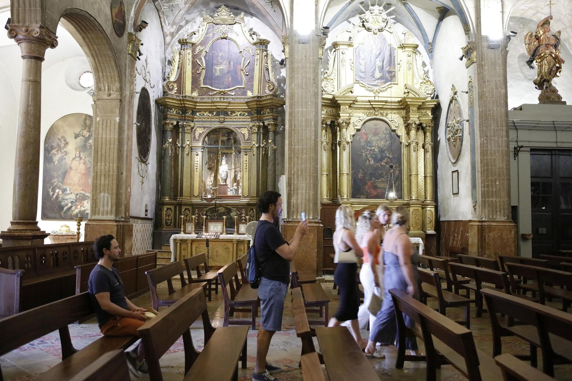 Auch bei Regen auf Mallorca einen Besuch wert: Pollença ist Mitte September voller Leben