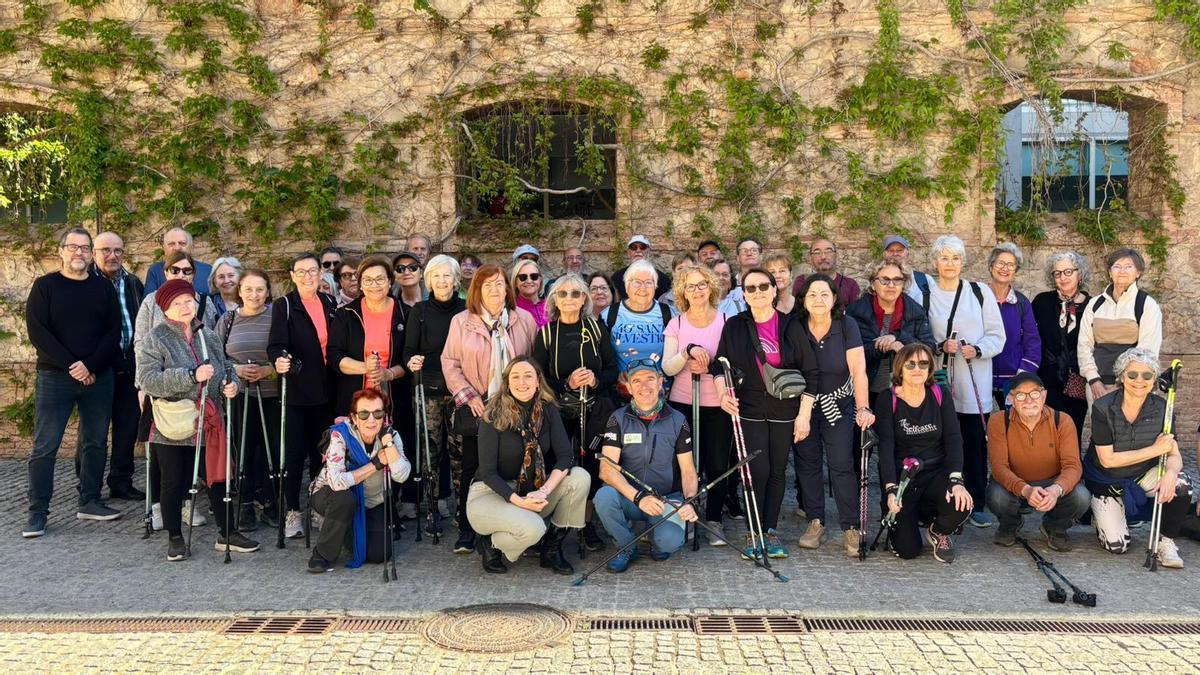 En total, 90 personas han participado en el programa 'Marxa nórdica als barris' desde su inicio en octubre de 2025.