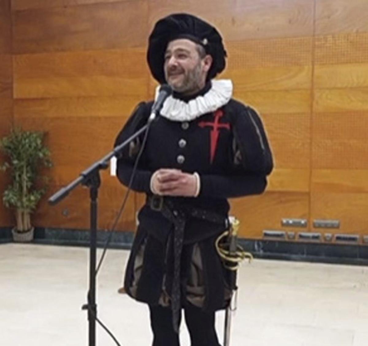 Trova y juego floral por el cumpleaños de Pedro Menéndez | A. F.