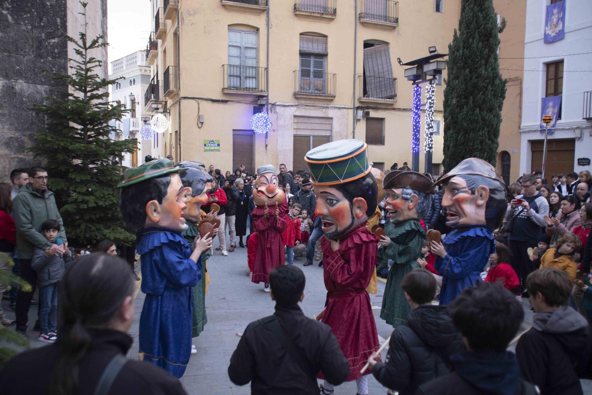 Ontinyent se vuelca con la tradiconal procesión de la Puríssima