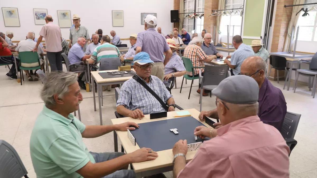 Usuarios de un Centro de Participación.