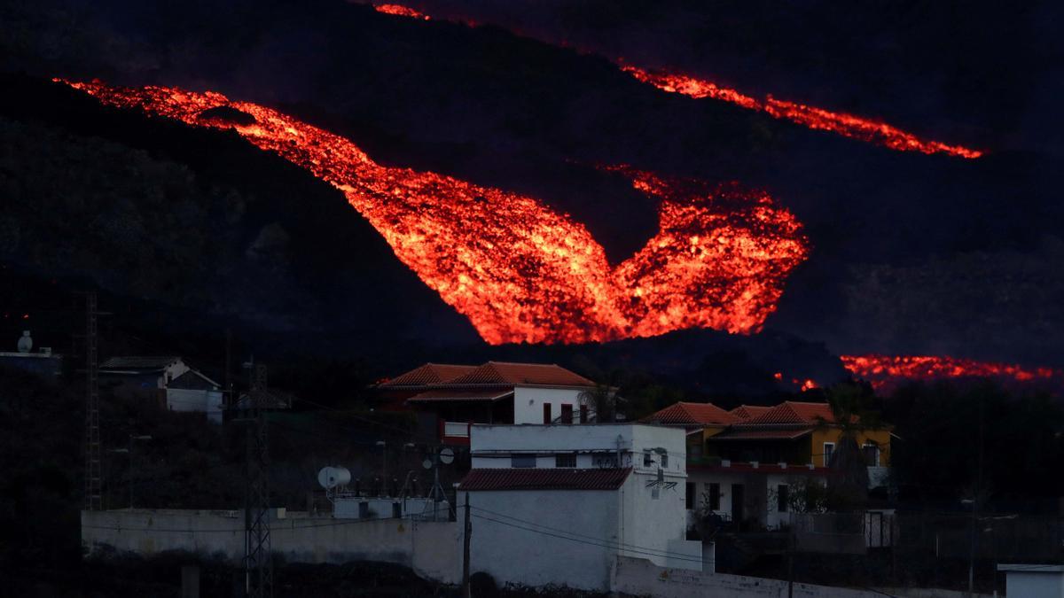 Tsunami de lava en el volcán de La Palma