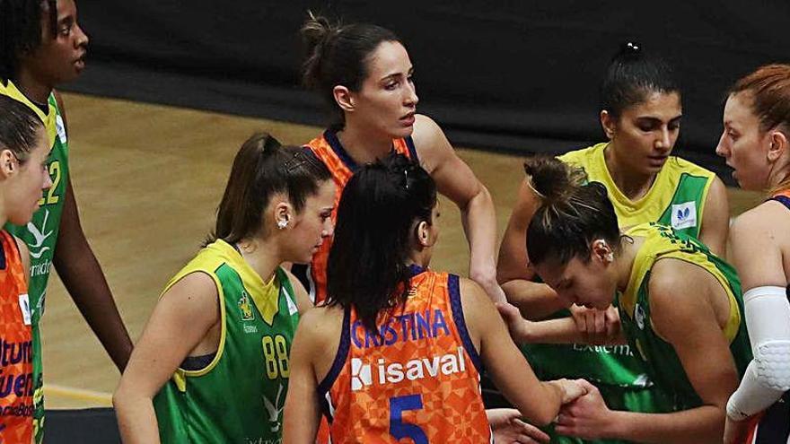 Partido del equipo femenino del Valencia Basket.