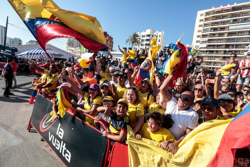 El británico se ha impuesto en la etapa, recortando 2.16 minutos la ventaja del colombiano, que sigue líder