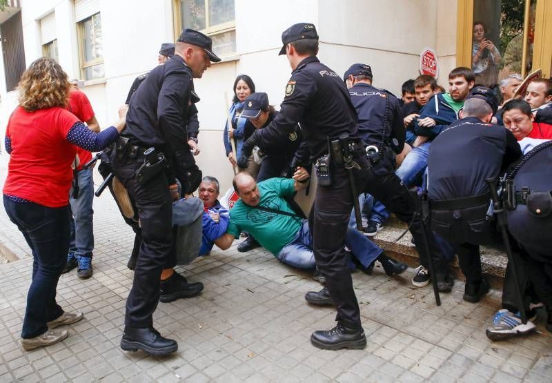 Fotogalería: El primer lanzamiento que Stop Desahucios no logra parar