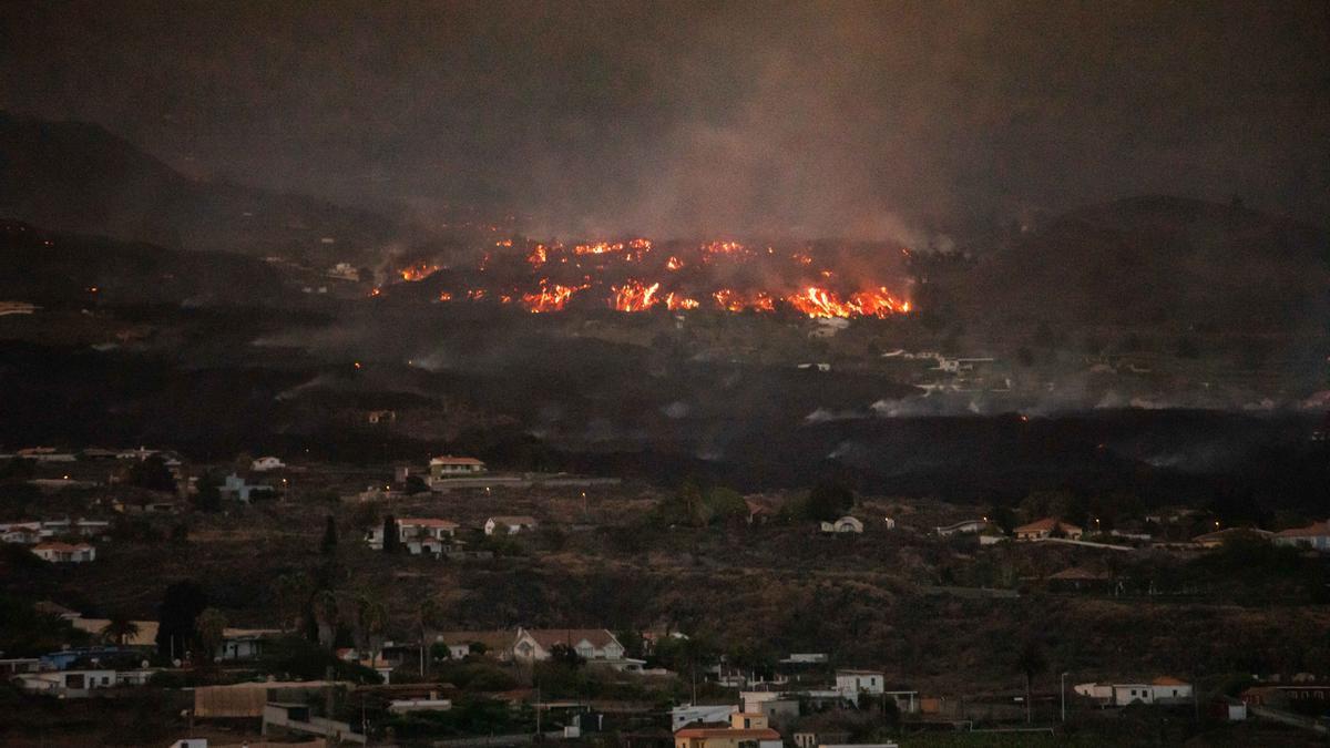 Erupción volcánica en La Palma | La lava se acerca lentamente al mar