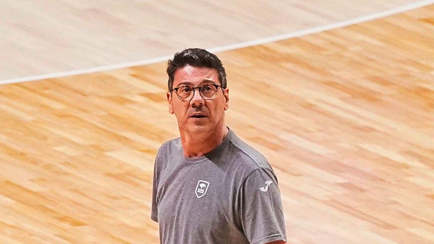 Fotis Katsikaris, durante un entrenamiento en el Martín Carpena