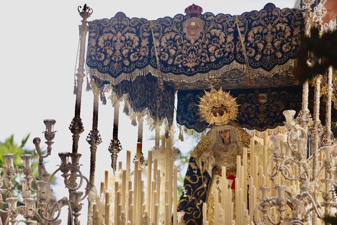 Imágenes de la salida de la Sagrada Cena este Jueves Santo de 2025