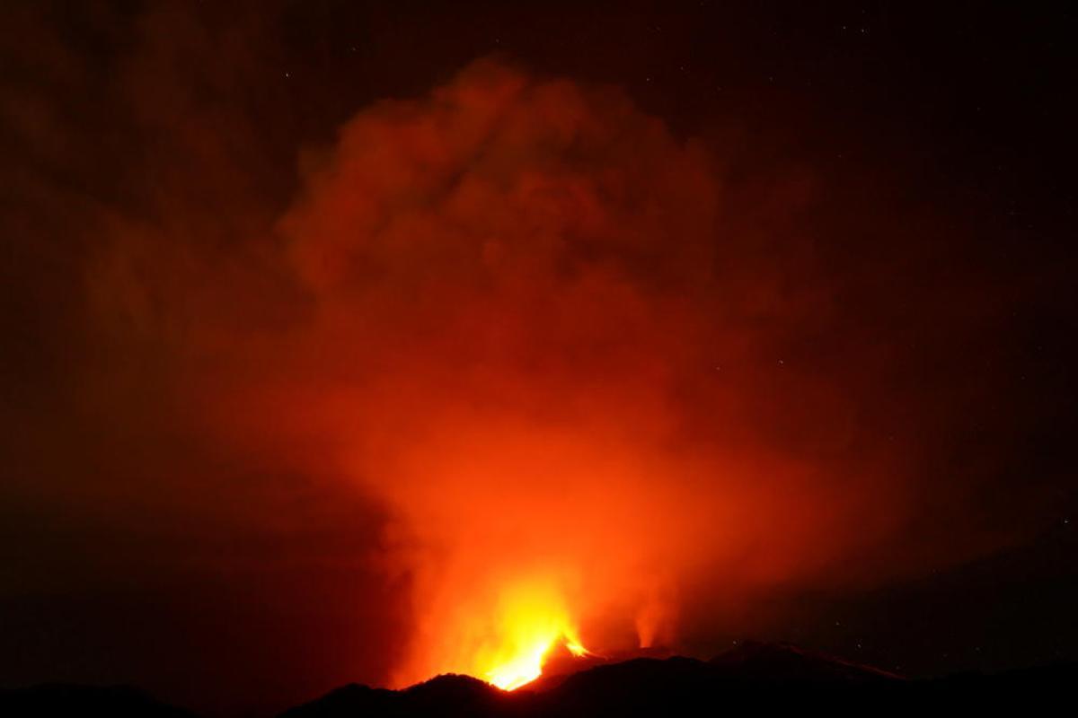 Galeria de fotos: Espectacular erupció de l'Etna a Sicília