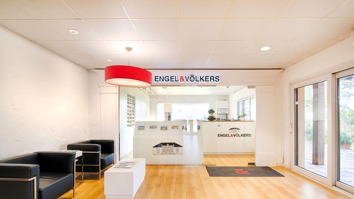 Oficina Engel &amp; Völkers a Peralada.