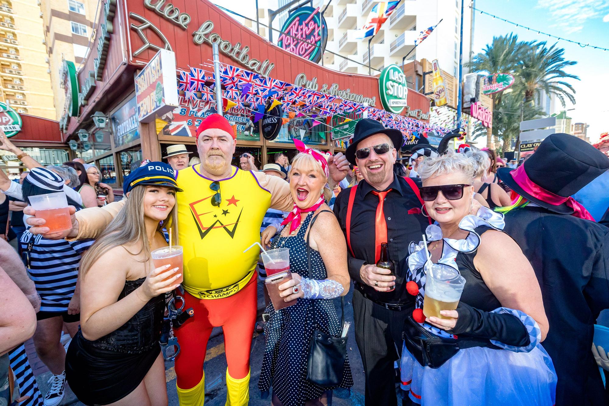 La "Fancy Dress" llena de disfraces Benidorm