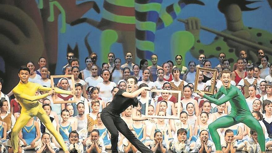 2.000 escolares disfrutan la danza en el Principal