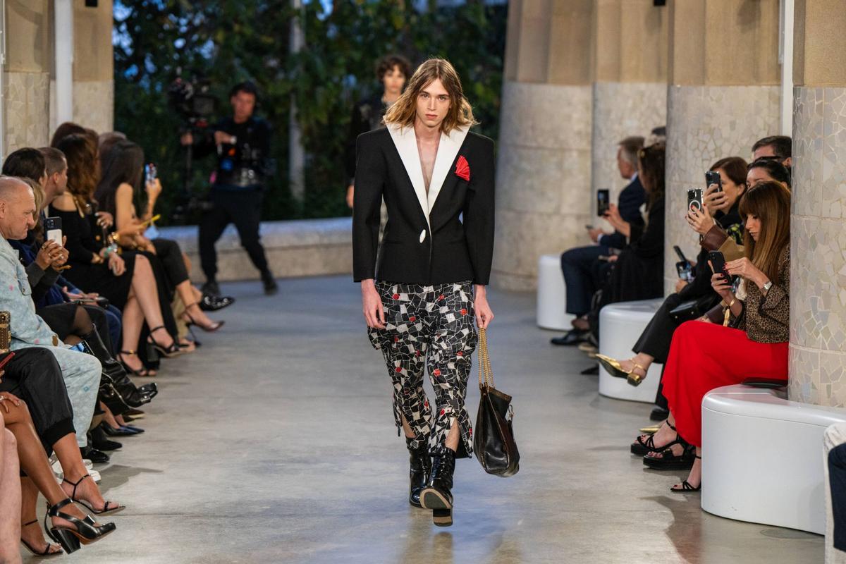 Louis Vuitton presenta en el Park Güell su colección Crucero 2025